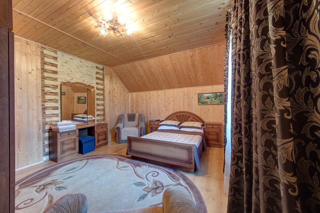 Guest House Velet Bukovel Bagian luar foto