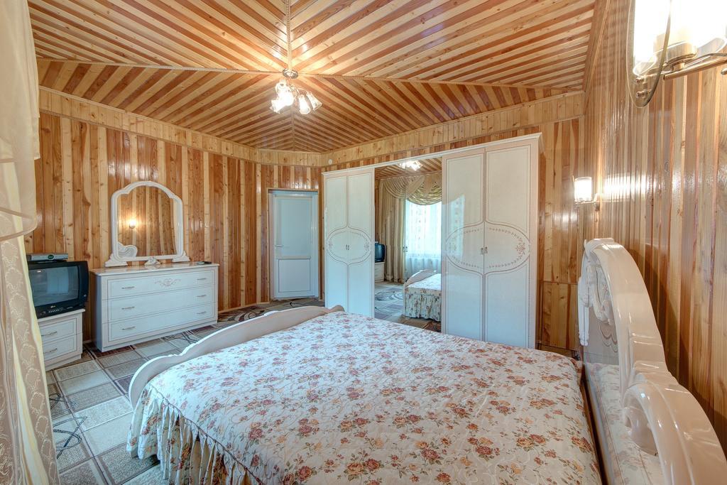 Guest House Velet Bukovel Bagian luar foto