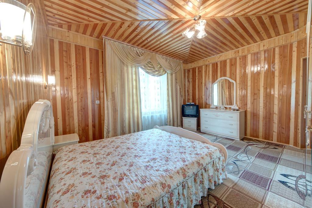 Guest House Velet Bukovel Bagian luar foto